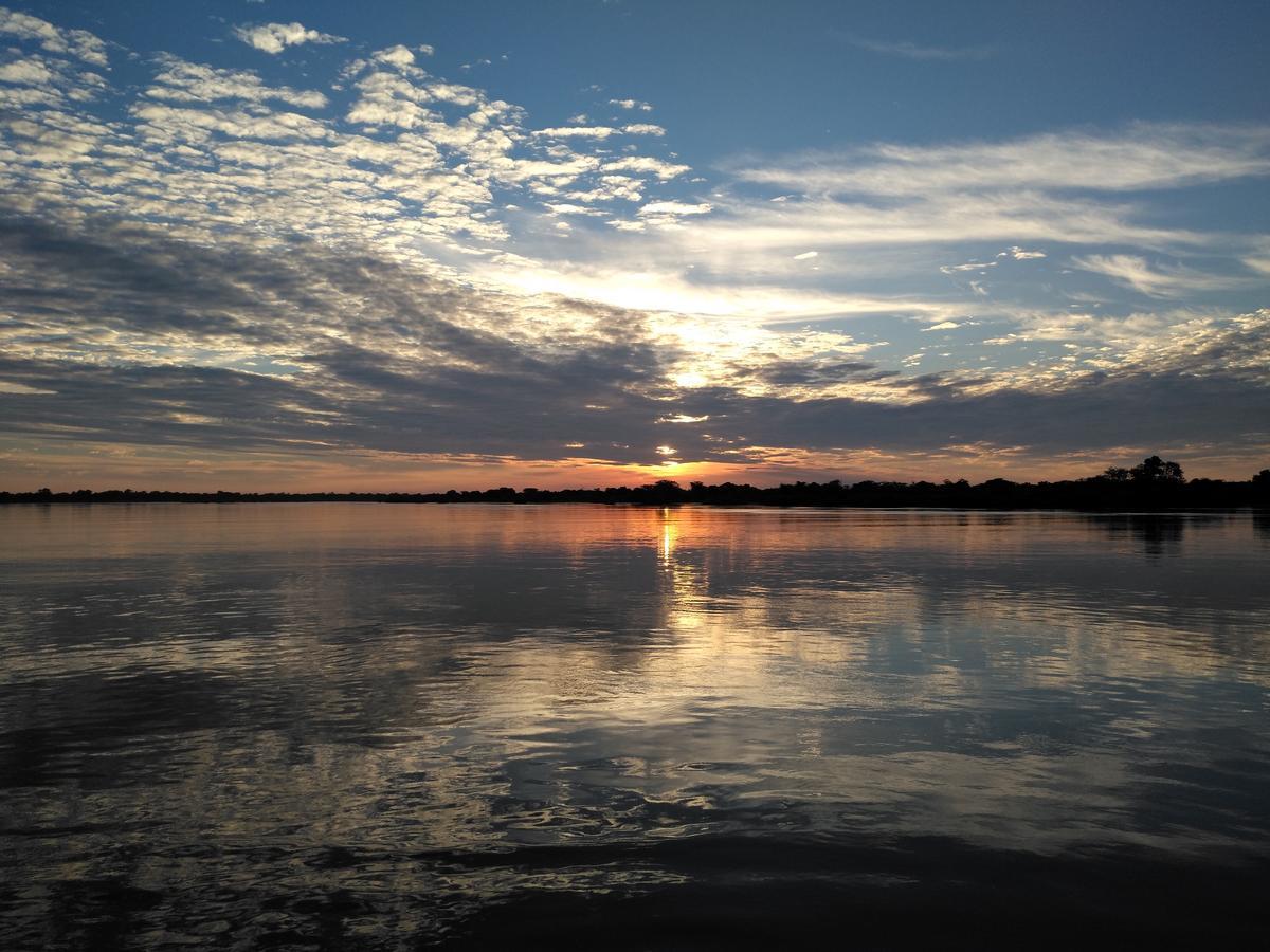 Caprivi Houseboat Safari Lodge Katima Mulilo ภายนอก รูปภาพ