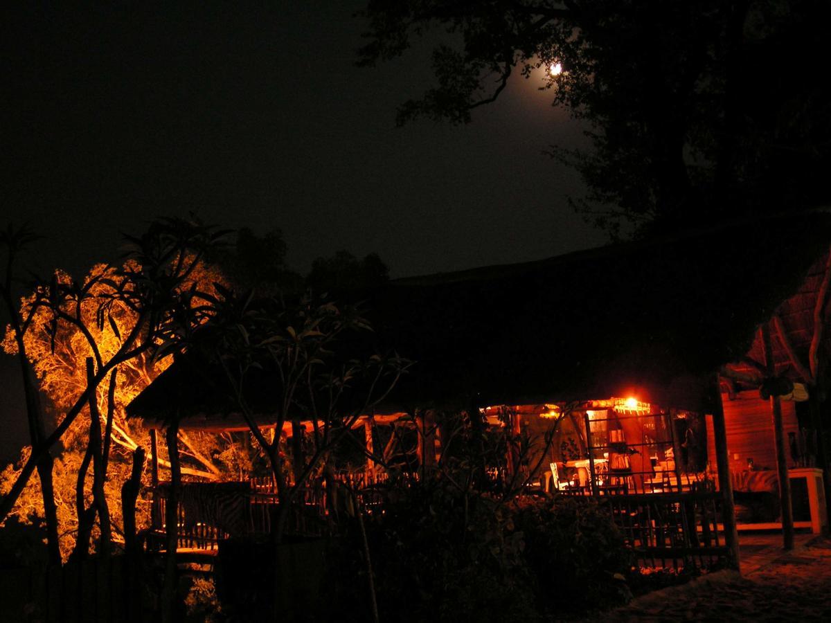 Caprivi Houseboat Safari Lodge Katima Mulilo ภายนอก รูปภาพ