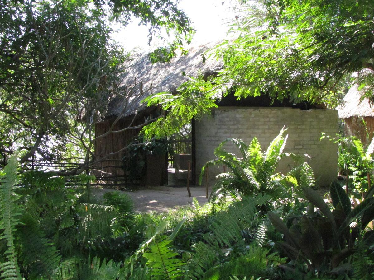 Caprivi Houseboat Safari Lodge Katima Mulilo ภายนอก รูปภาพ